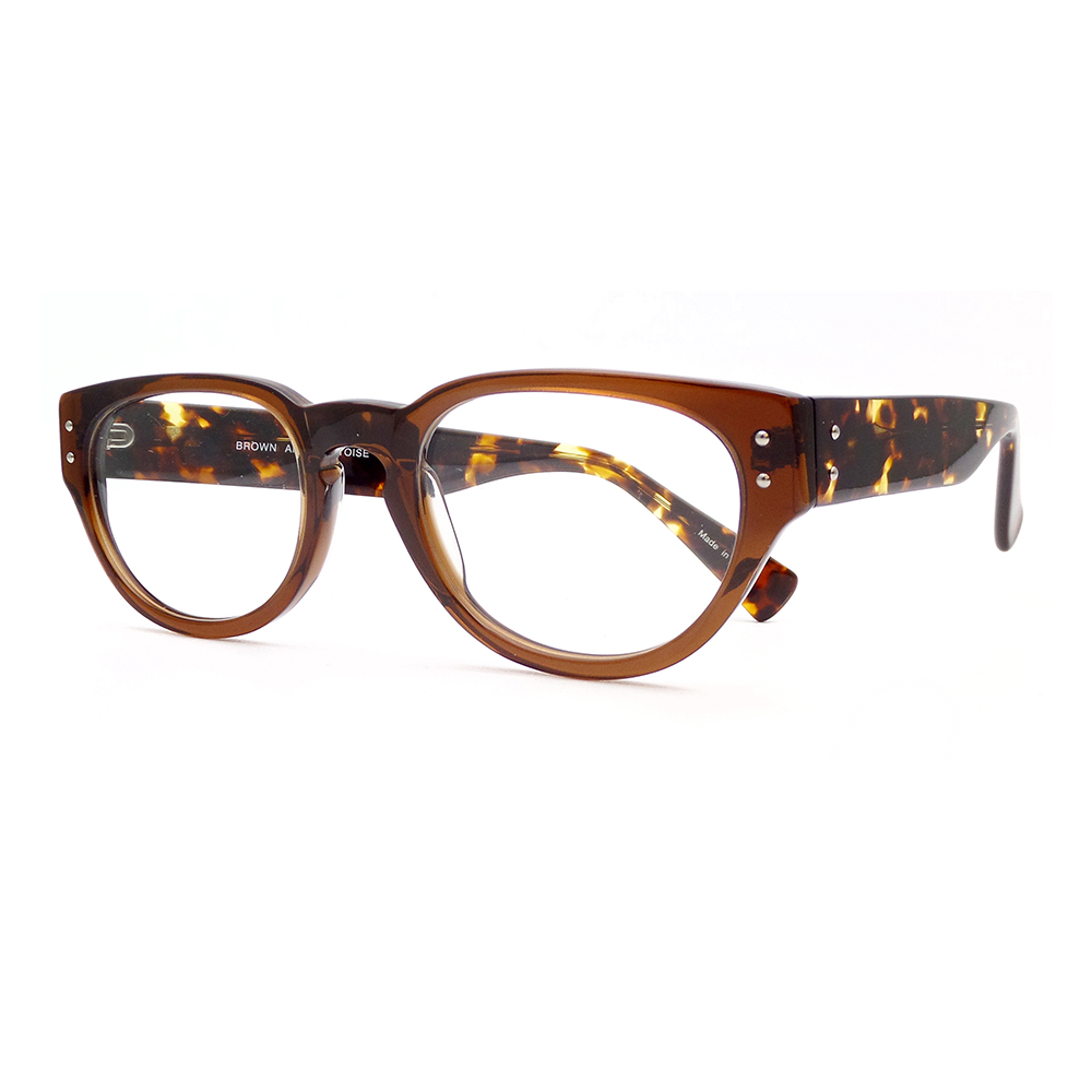 897 - Brown and Tortoise